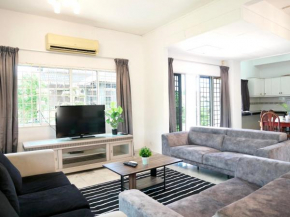 Cozy Bungalow at PD Villa by Elite Stay